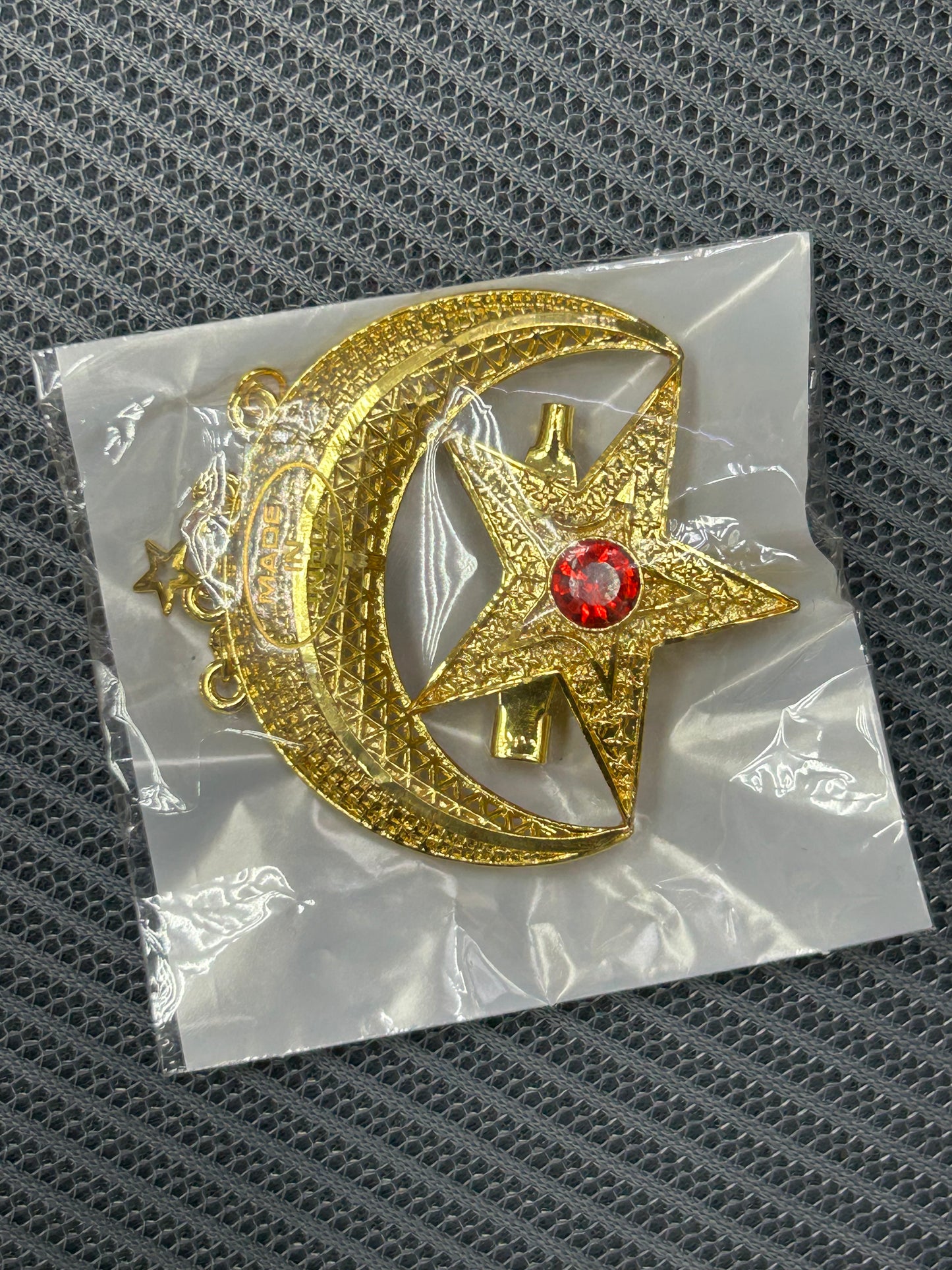Broche
