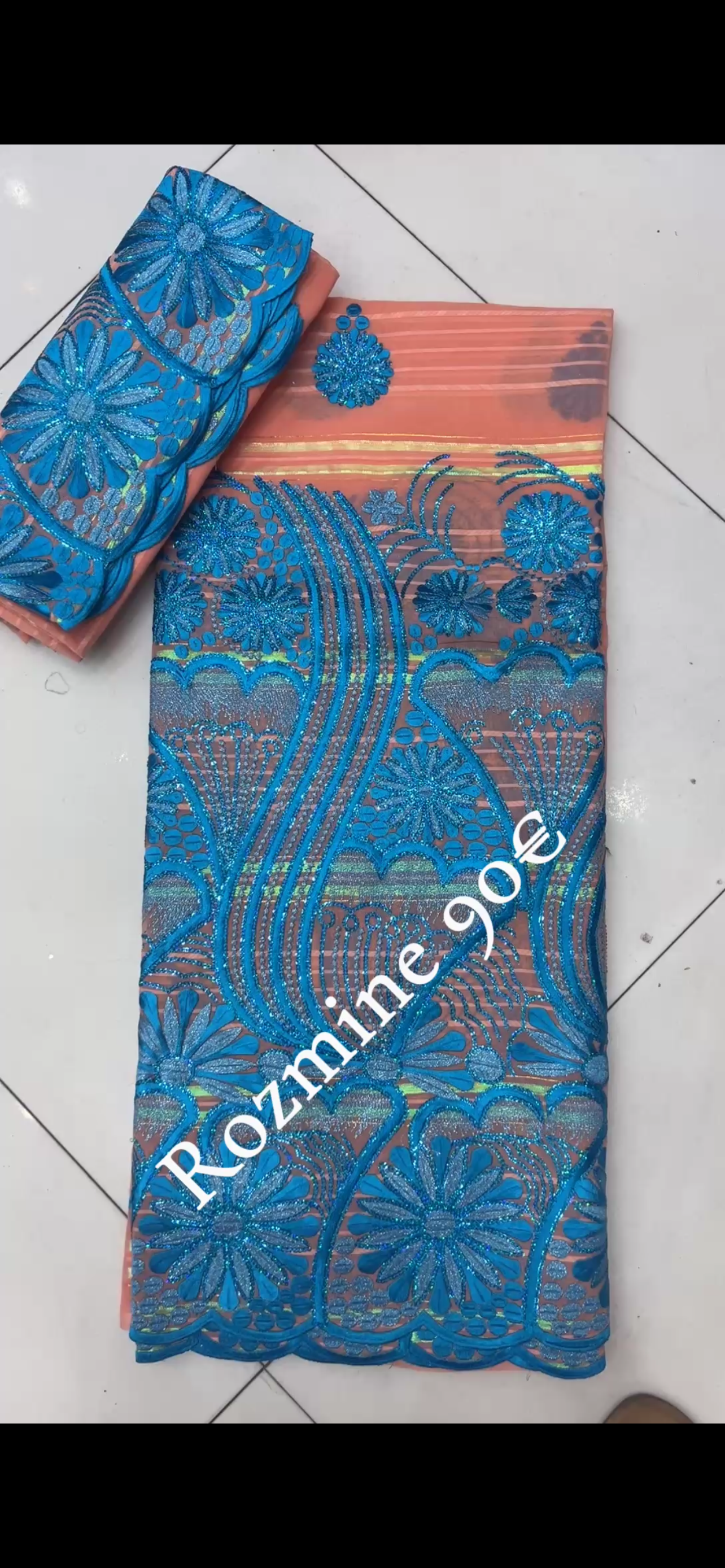 Salouva sequin